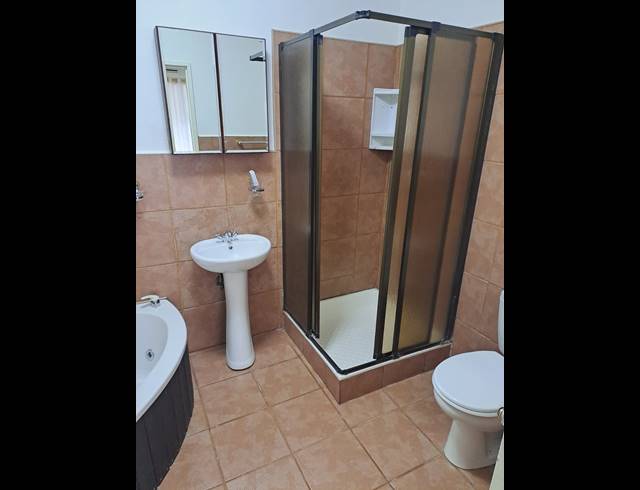 12 BEDROOM HOUSE FOR SALE IN HAYFIELDS